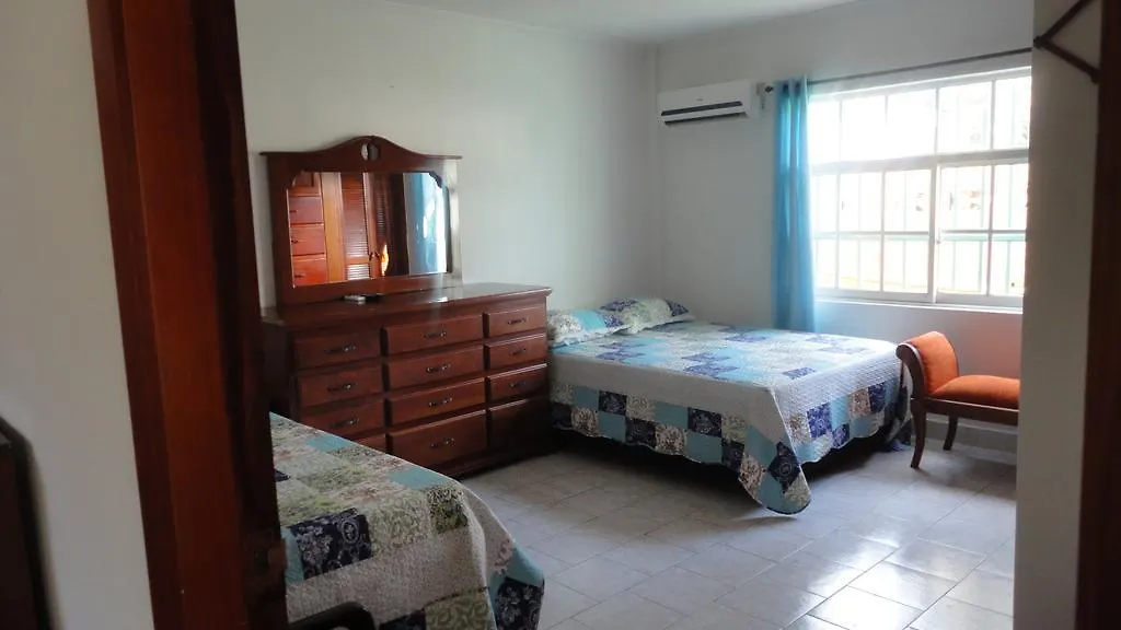 Guest house Posada Nativa Miss Nova San Andres